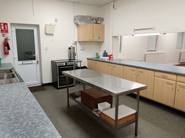 Kitchen with large serving hatch