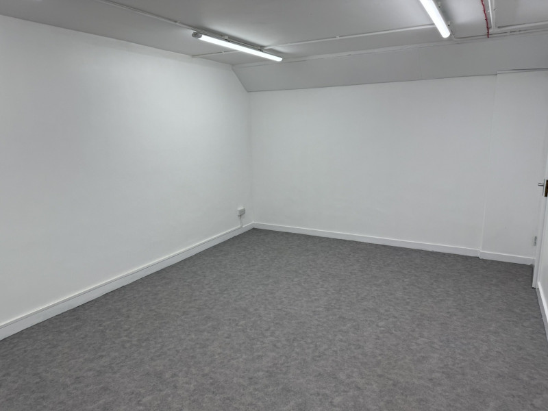 Green Room - Smaller Room (LG)