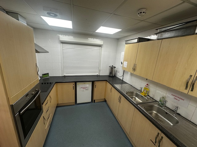 Kitchen with wide range of appliances