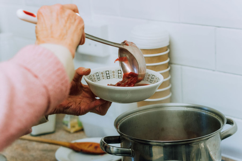 Serving soup