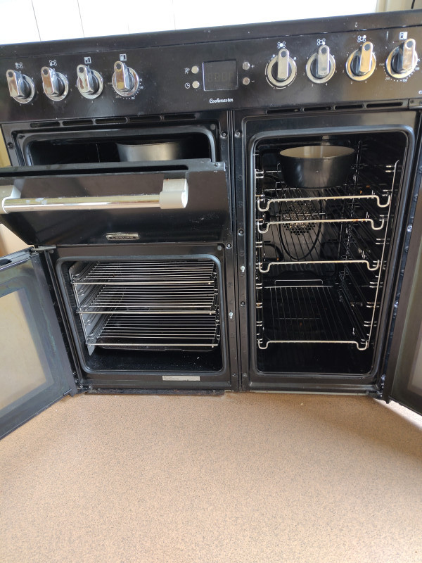 New three oven range