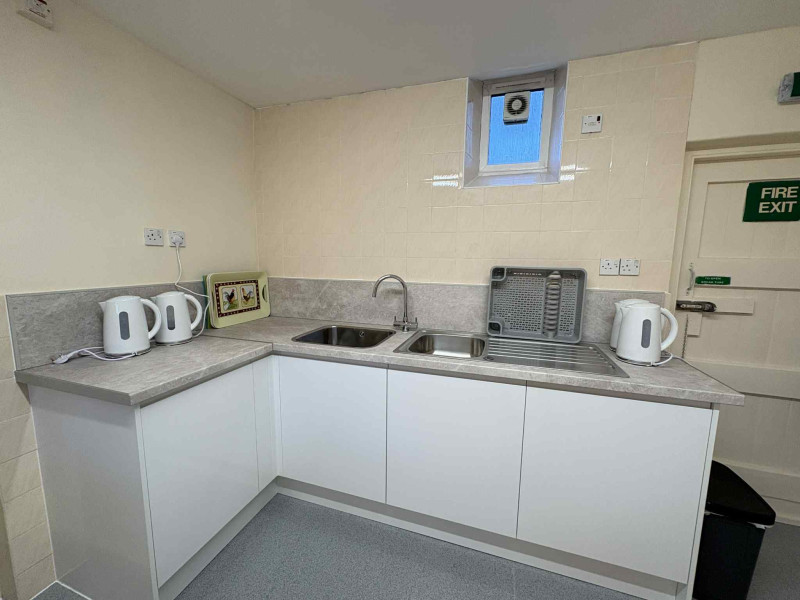 Serving Kitchen (b)