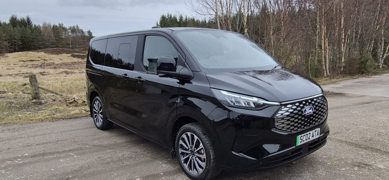 MPV - 8 Seater Fully Electric Ford Tourneo