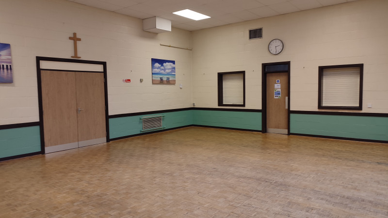 Main Hall - the access to the kitchen.