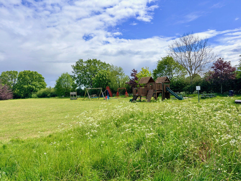 Extensive grounds